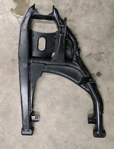 22 23 YAMAHA YXF1000 RMAX4 WOLVERINE REAR LEFT LOWER CONTROL ARM OEM Used - Bild 1 von 2