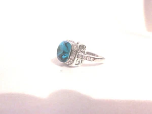 Sapphire Austrian Crystal Ring Sz 8 18K White Gold GP Fashion Solitaire .5" x.5" - Picture 1 of 11