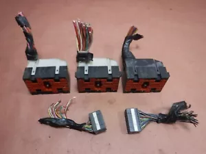 Jeep Liberty 05-07 Body Control Module Interior Fuse Box Plugs OEM - Picture 1 of 3