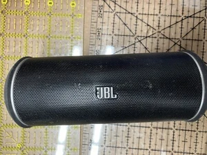 JBL Flip 2 Portable Bluetooth Speaker Black TESTED - Works Great - Bild 1 von 4