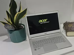 Acer ASPIRE S7-393 LAPTOP CORE i7 INTEL 2.5GHZ 8GIG RAM 256SSD - Picture 1 of 14