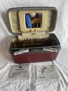 Burgundy SAMSONITE SILHOUETTE MAKE UP TRAIN CASE W 2 KEYS AND TRAY AND MIRROR