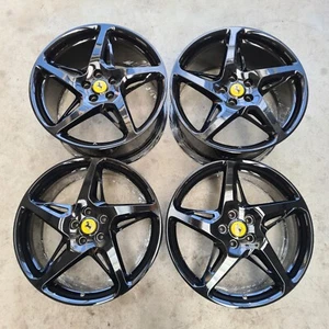 4x Original Ferrari 458 Italia Alufelgen 8,5j & 10,5j 20 Zoll NEU Gepülvert - Bild 1 von 10