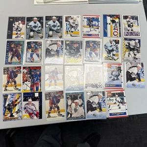 27 Card Wayne Gretzky Lot - Hall of Fame- Oilers/Kings/Blues/Rangers - Picture 1 of 17