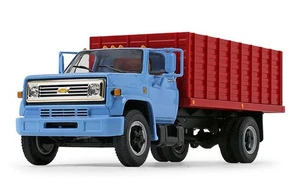 First Gear 10-4252 1:34 1970s Chevrolet C65 Blue/Red Grain Truck with Corn Load - Picture 1 of 1