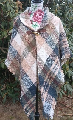 New York Andrew Marc Poncho Plaid Cape One Size Granola Cabin Winter Cozy - Image 1 of 4