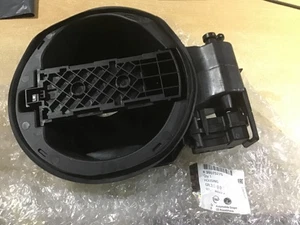 GENUINE VAUXHALL ADAM FUEL FLAP HATCHBACK 1.0 ECOTEC 12V SIDI TURBO 39075275 - Picture 1 of 1