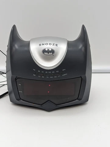 DC COMICS BATMAN ALARM CLOCK WITH PROJECTIONN & RADIO KSM6007 Cover