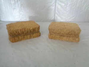 (2) Mary's Moo Moos - Pajar/Hay Bale - Pantallas Elevadas - Imagen 1 de 2