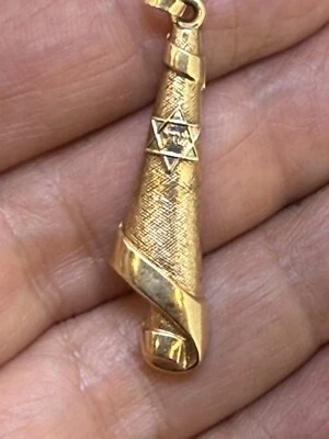 Colgante Estrella de David Magen Judía Oración Rollo Mezuzá Oro Sólido 14K Foto 1 de 4