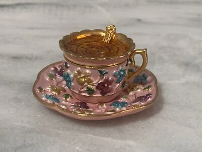 Taza de té floral Rucinni y platillo esmalte caja de baratija Foto 1 de 4