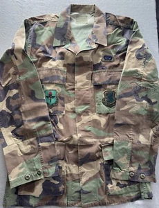 Vtg USAF military Woodland Camo Jacket Medium long Combat Coat Shirt READ - Picture 1 of 13