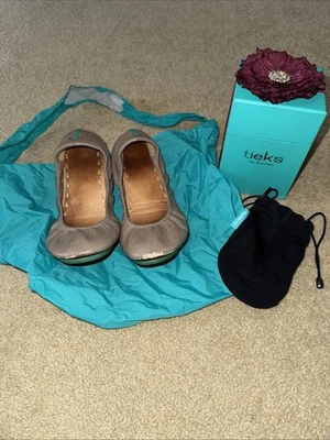 Sapatos casuais femininos Tieks by Gavrieli tamanho 8 couro acastanhado chinelo balé - Imagem 1 de 4