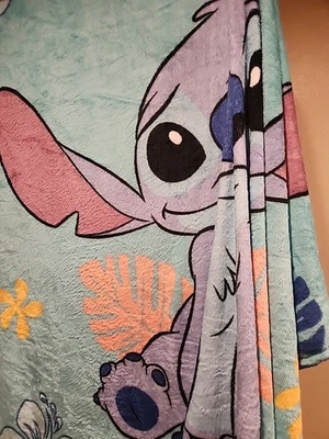 Lilo & Stitch Kids 62" x 90" Twin/Full Blanket-W36188007456 - Image 1 of 2