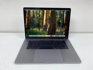 Apple MacBook Pro 15 Zoll (2018) - Intel Core i9 - 32GB DDR4 - 1TB SSD - Bild 1 von 10