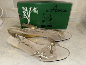 NEU IM KARTON ANNIE GOLD DURCHSICHTIG LUCITE ELEGANTE ABSATZSANDALEN "KARINA" 9,5 M FORMELL HOCHZEIT - Bild 1 von 6