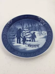 Piatto Royal Copenhagen "Scegliere l'albero di Natale" 1979 Danimarca - Foto 1 di 7