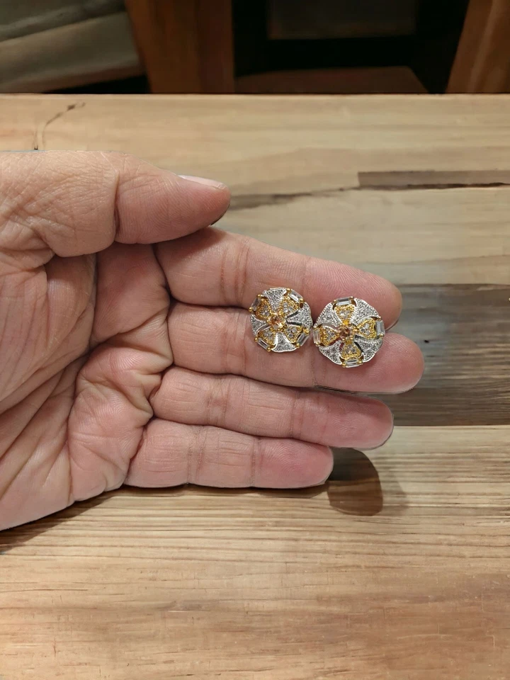 Pendientes finos de diseño Bollywood enchapados en oro indio AD CZ Foto 1 de 1