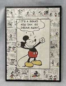 Hallmark Disney Pie Eyed Mickey Mouse ‘…So Dream Away’ Print On Wood Sign - Picture 1 of 6