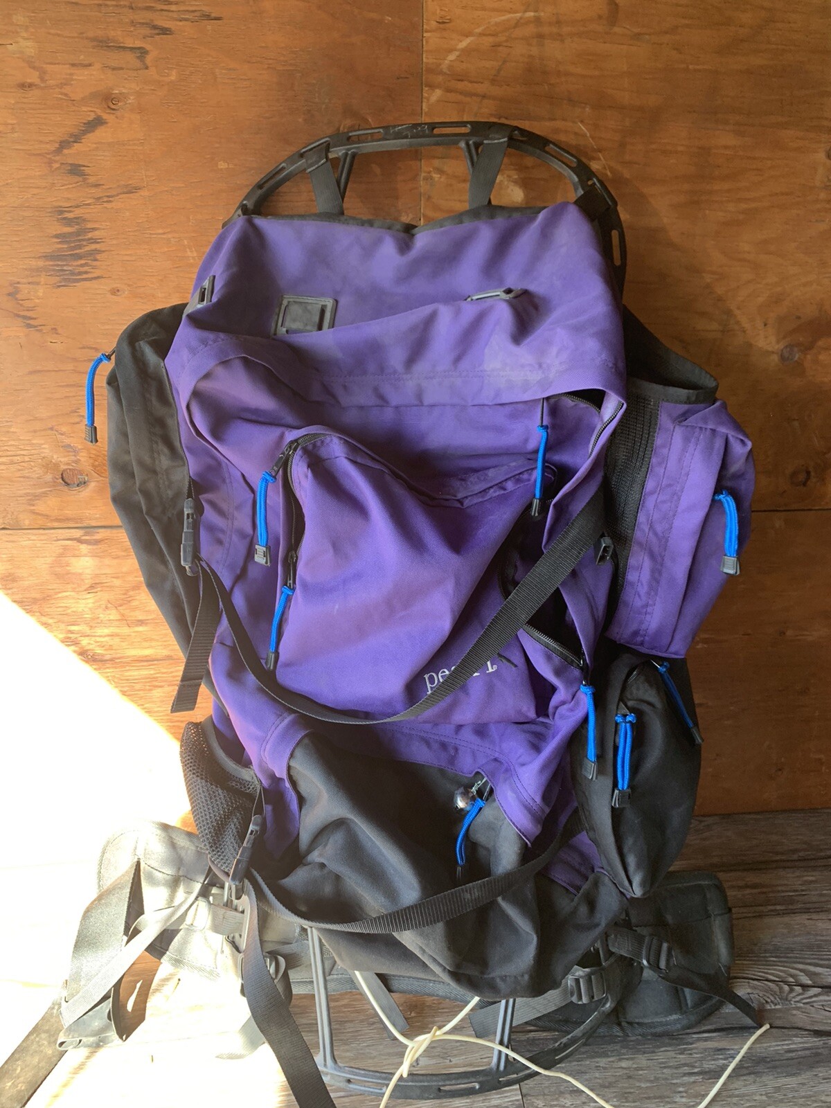 Coleman Peak 1 External Frame Purple 