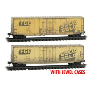 N Scale MICRO TRAINS 983 05 026 SCL /ex-FGE Weathered 50' Std Box Car   2 pack - Picture 1 of 5
