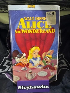 Disney ALICE IN WONDERLAND VHS Classic Black Diamond Vintage Tape SEALED - Picture 1 of 18