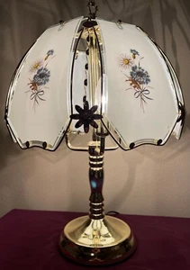 Excellent design touch on table lamp Carnation flower - Picture 1 of 1