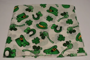 Cotton Fabric 18" x 44" REMNANT scrap IRISH green HAT LUCKY 4 leaf CLOVER pipe - Picture 1 of 2