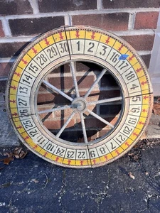 Vintage Antik Holz Karneval Glücksspiel Roulette Rad Spiel Deko Volkskunst Zirkus Schild - Bild 1 von 18