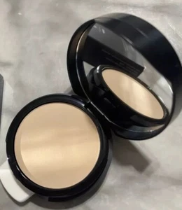 Younique Complexion+ Pressed Powder Foundation Eyelet New - Picture 1 of 1
