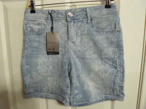 # NWT SEVEN 7 FASHION SHORTS SZ 4 (30x7) BLUE W/WHITE FLOWERS DENIM CHINO SHORTS - Picture 1 of 12