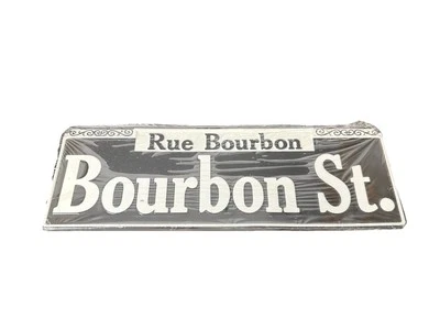 Placa de rua Rue Bourbon alumínio 14,5" X 5" em relevo quarto francês preto branco - Imagem 1 de 4