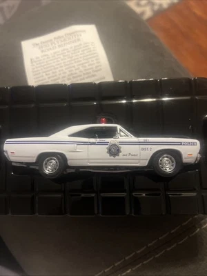 Coche de policía Plymouth Road Runner Denver Colorado 1970 Matchbox Collectibles 1:43 Foto 1 de 4