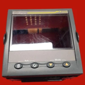Eurotherm Temperature / Process Controller, 3204 - Picture 1 of 5