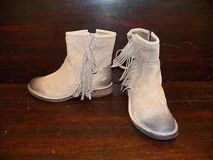 Neu Damen-Stiefel UGG LAYNE grau kurze Fransen Western Poliert Wildleder - Bild 1 von 8
