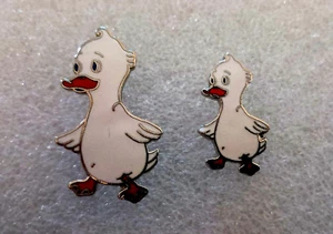 1980er Jahre Mutter & Baby Ente niedlich Entlein Qualität Emaille Revers Mütze Pin Set Neu aus altem Lagerbestand Neu - Bild 1 von 4