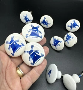 Set 8 pomelli mulino a vento olandese vintage dipinti a mano + 4 extra alcuni marcati Giappone - Foto 1 di 5