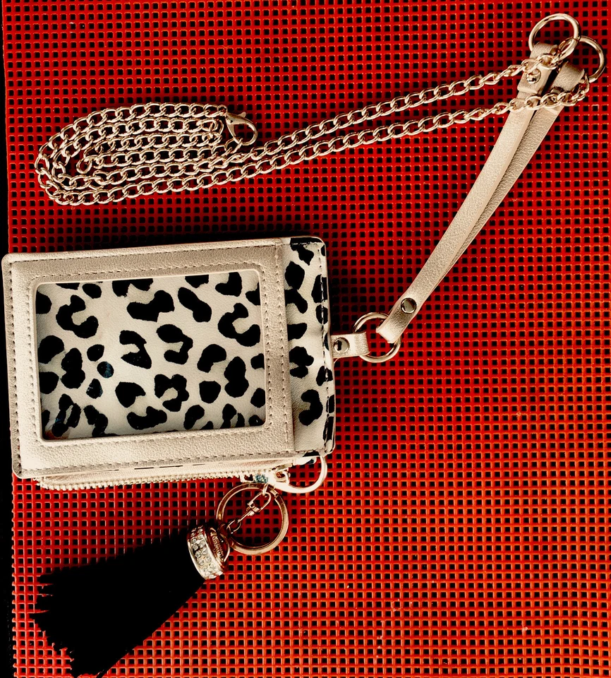 Bolso de mano con cadenas de metal de marca de lujo para mujer color dorado Foto 1 de 4