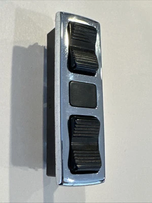 1972 Mercedes-Benz R107 W108 W114 RIGHT PASSENGER SIDE Power Window Controls - Image 1 of 4