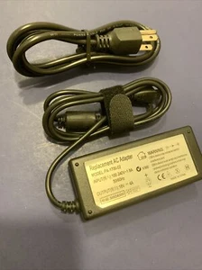 Adaptador de CA PA-1700-02 18V 4A de repuesto 4 conector propietario para portátil Toshiba - Imagen 1 de 3