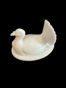 "PAVO VIDRIO LECHE BLANCO EN TAPA NIDO SOLO 4 3/4""" - Imagen 1 de 6