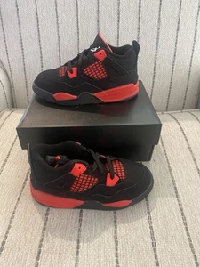 Air Jordan 4 TD Red Thunder taglia 10C bambino 2021 BQ7670-016 - Foto 1 di 4