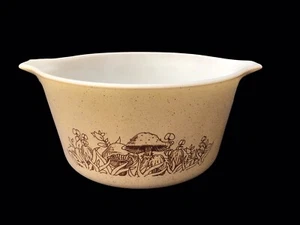 Pyrex Forrest Fancy 1 Liter Casserole Dish 473-B Strong Color No Fade Collection - Picture 1 of 3