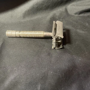 MAQUINILLA DE AFEITAR SAFETY GILLETTE punta acampanada inglesa de colección - Imagen 1 de 8