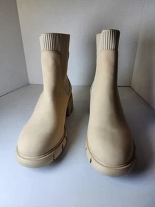 ZBY Beige Lug Sole Ankle Boot Size 11 - Picture 1 of 6