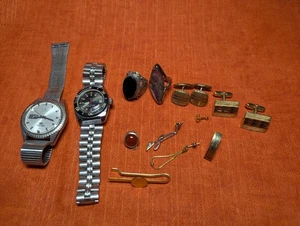 Schmuck Kollektion - Uhren, Ohrstecker, Ringe, Manschettenknöpfe - Bild 1 von 9