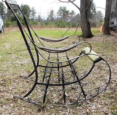 罕见古董维多利亚粗铁摇椅 — 第 1/4 张图片