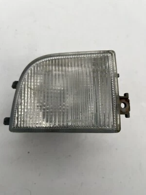 95-97 VW Passat B4 LH Bumper Turn Signal Parking Light 3A0 953 155 C - Image 1 of 3