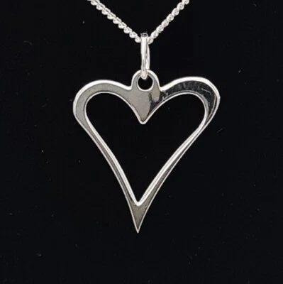 Collar colgante de corazón de amor de plata de ley 925 en cadena de plata de 18" en caja Foto 1 de 4