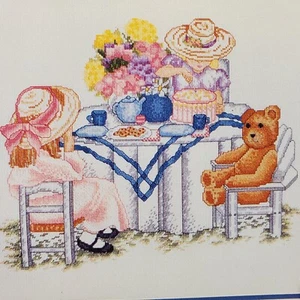 Farbkarten drei für Tea Party Helen Paul Kunstadaption Kreuzstich 11206 - Bild 1 von 4